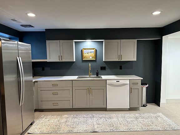 5th image of 2910 Sunnybrook Ln Unit 2