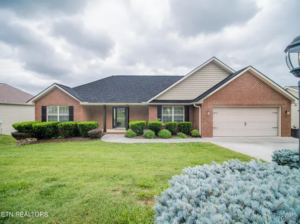 8113 Cambridge Gables Ln, Knoxville, TN 37938