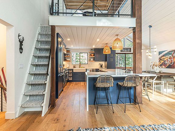 4th image of 15074 Swiss Ln
