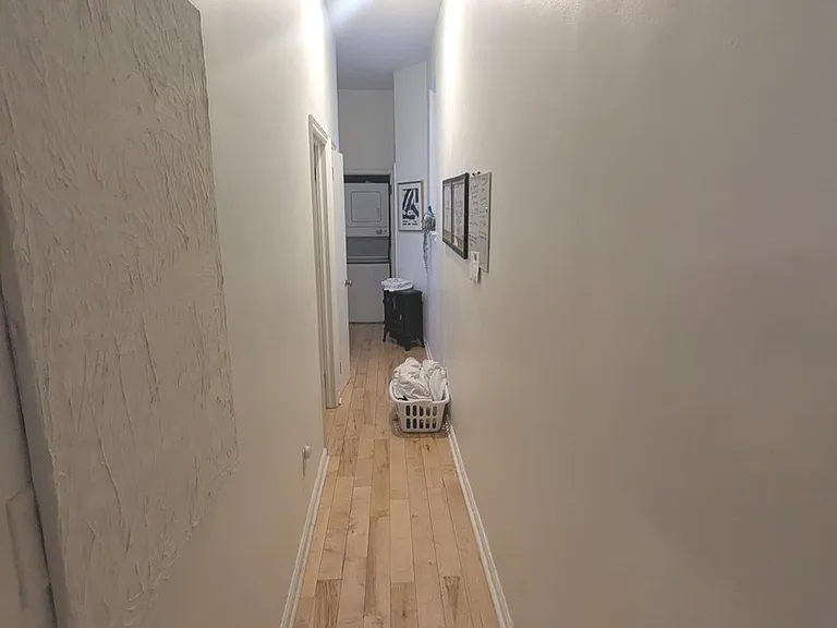 251 S 21st St #1R — Photo 5