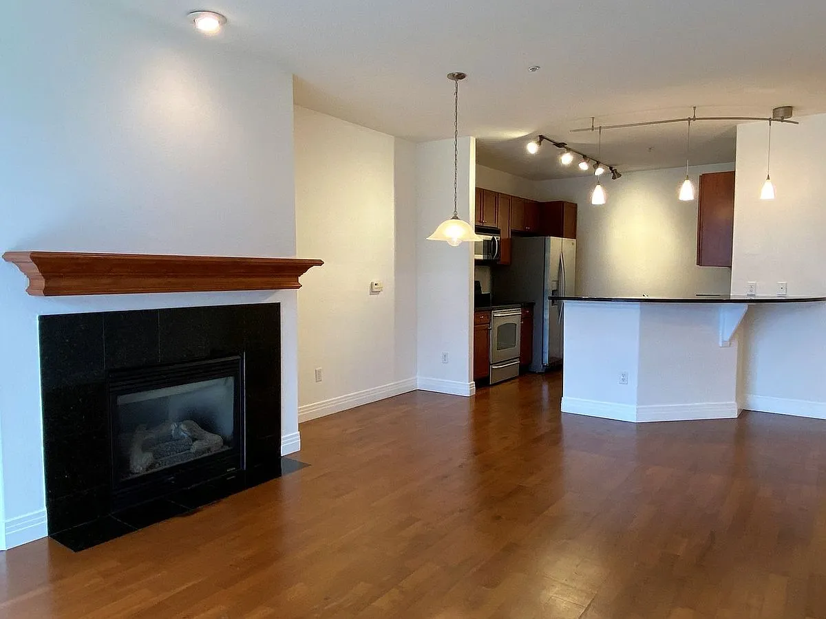 9059 E Panorama Cir - Unit B211 — Photo 2