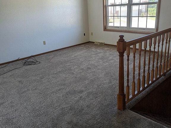 4th image of 5201 Collier Ct #B