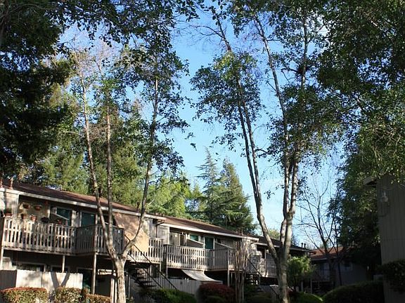 2nd image of 7456 Sandalwood Dr APT 1