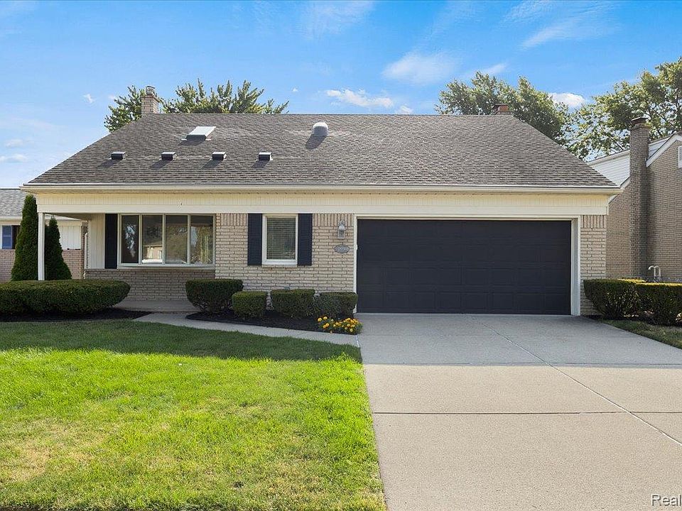 1st image of 28550 Malvina Dr