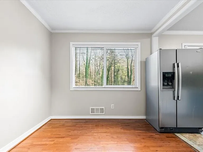 2412 Peachwood Cir NE #3 — Photo 10