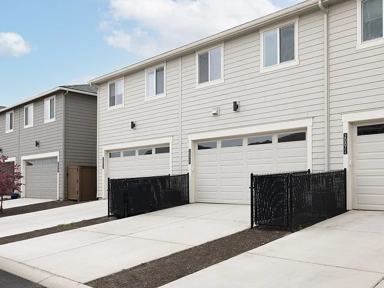 20869 SE Denver Dr — Photo 20