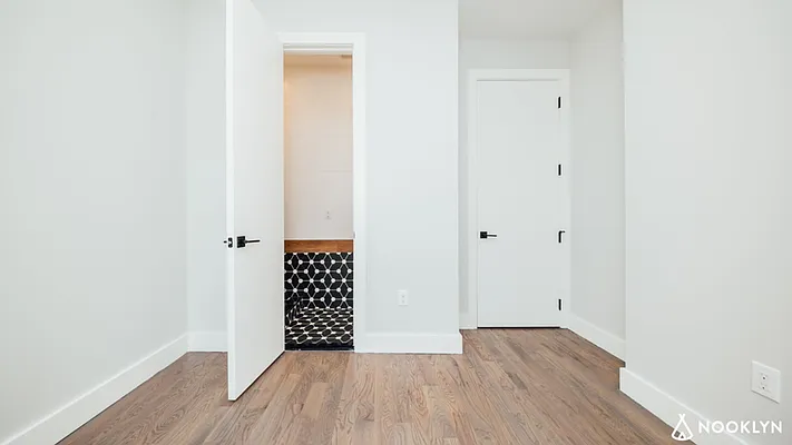 Rented by Nooklyn NYC LLC | media 14