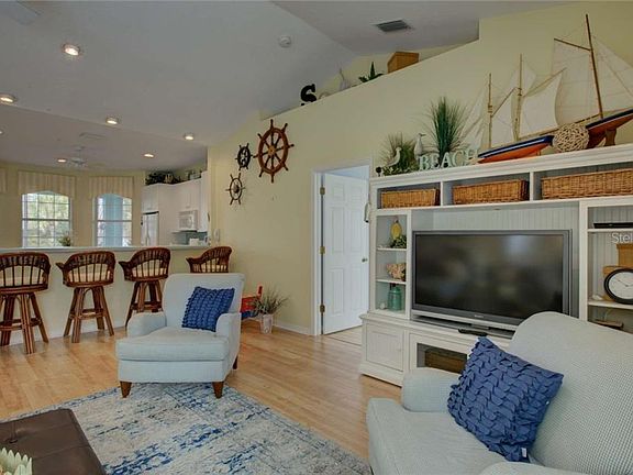 2nd image of 409 Tortuga Dr