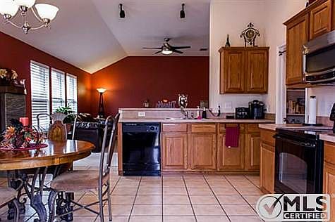 5th image of 8601 Autumn Creek Trl