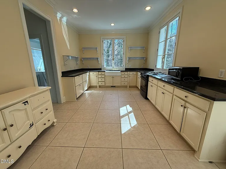 3617 Carlow Ct — Photo 6