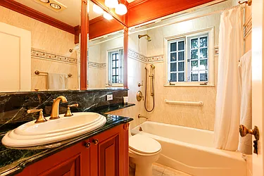 Sold by E Realty International Corp