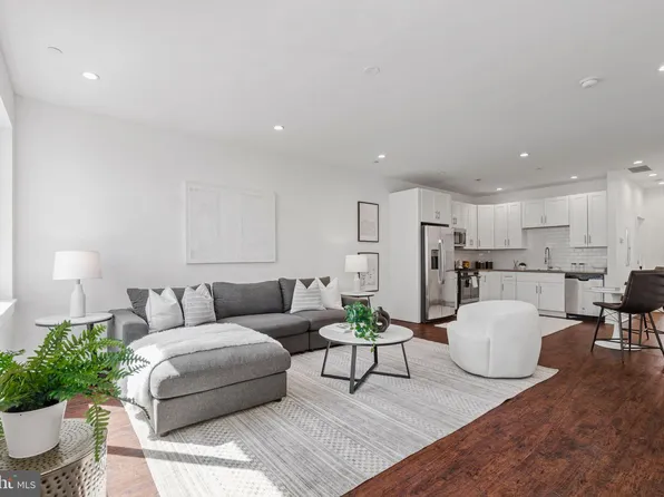 1227 N 5th St #2, Philadelphia, PA 19122