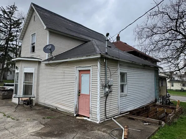 327 Aspenwald Ave, Elkhart, IN 46516