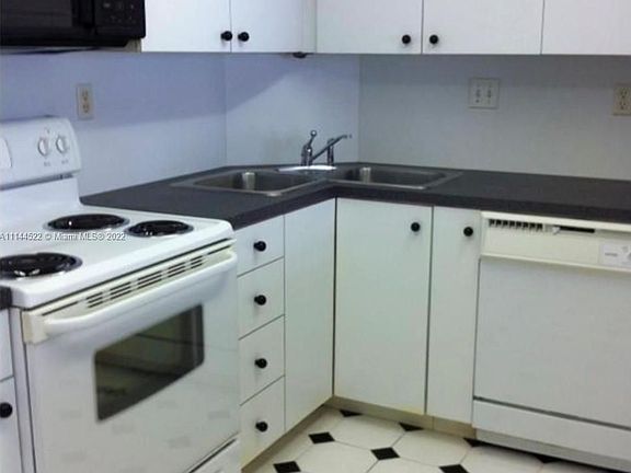 4th image of 4010 NE Galt Ocean Dr #1215
