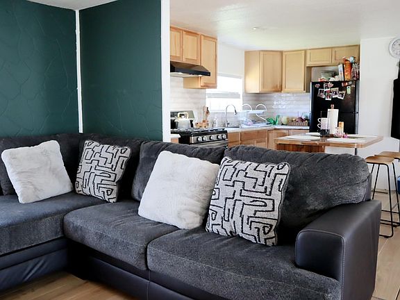 5th image of 1015 N Fir St #46