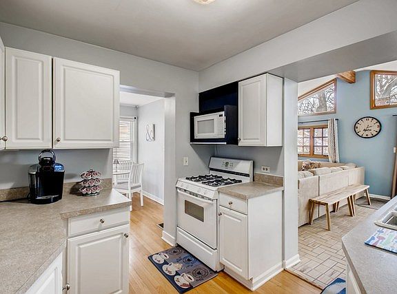 2nd image of 4036 N Pioneer Ave