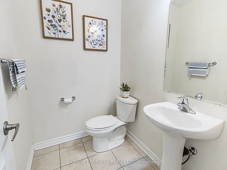 229 Remembrance Rd — Photo 18