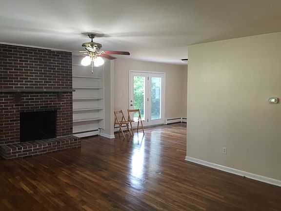 Living room/dinning room