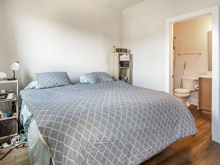 157 Locke St — Photo 15