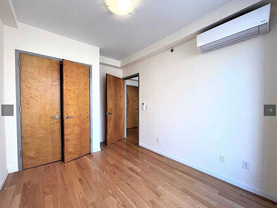 1st image of 333-20306 43rd Ave #333
