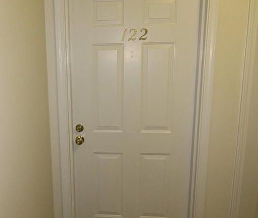 5th image of 1286 Parkway Gardens Ct APT 122-F