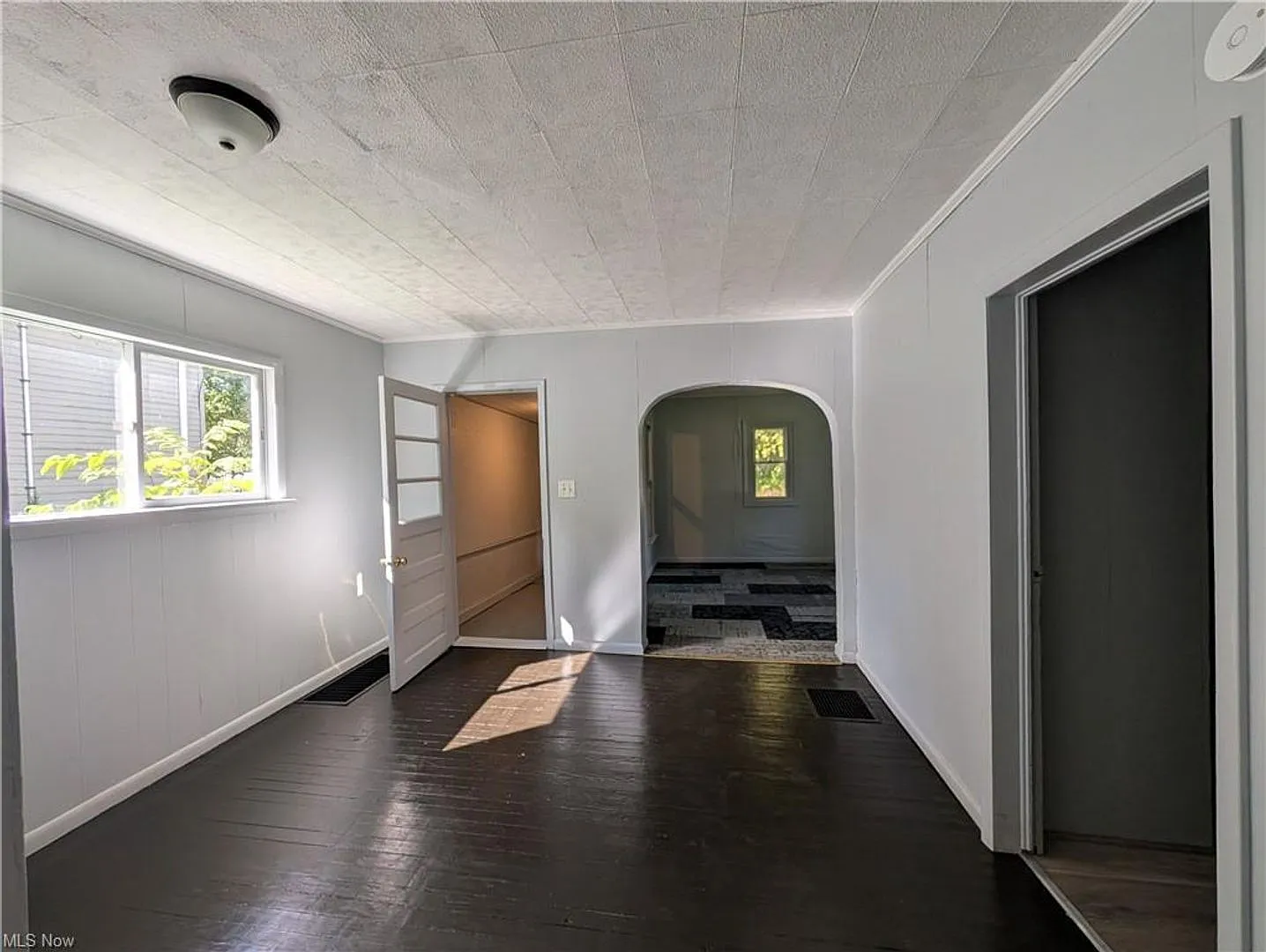 Renovated 3 Bed Rental — Photo 2