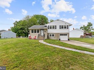 9 Trinity Pl, Barrington, NJ 08007