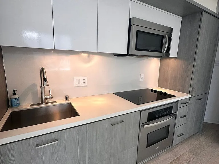 988 G St #31 — Photo 5