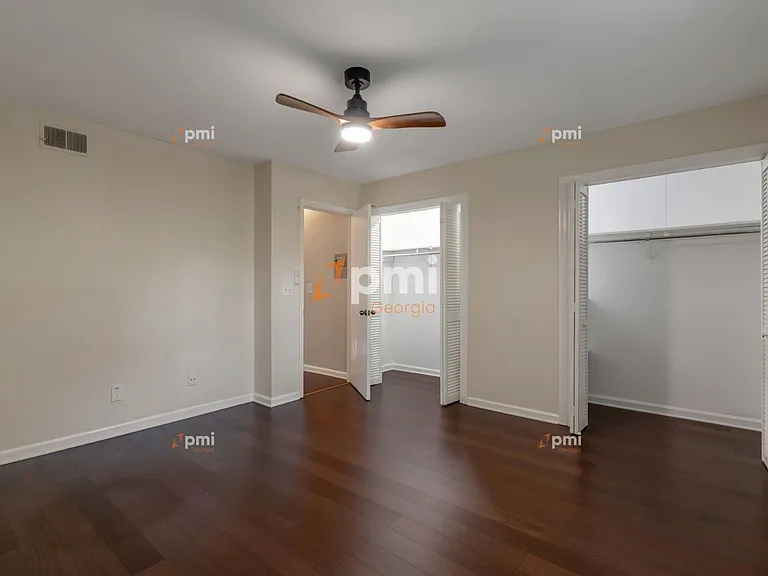 3083 Colonial Way #C — Photo 10