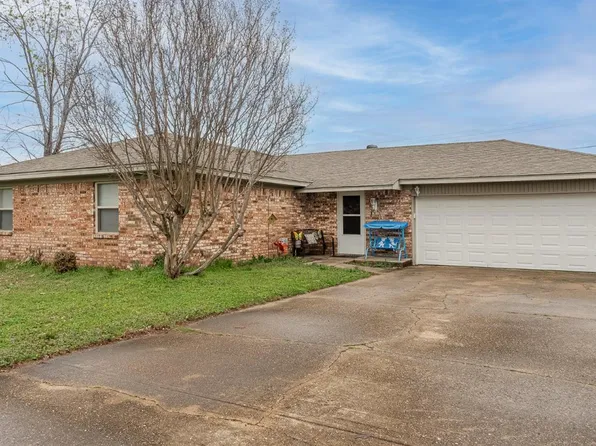 410 Crestmont Cir, Gosnell, AR 72315