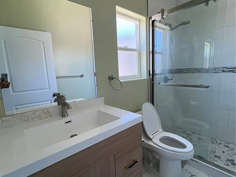 1501 W Delhaven St — Photo 12
