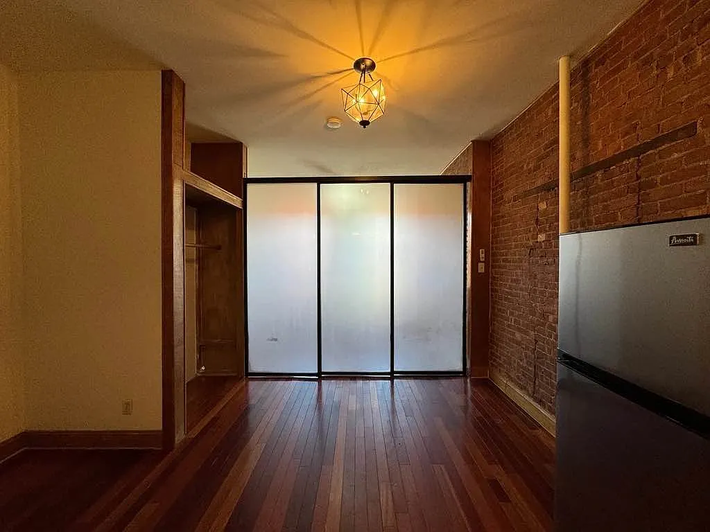 2252 1st Avenue — Photo 4