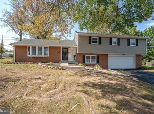 1249 Lynn Dr, Pottstown, PA 19464