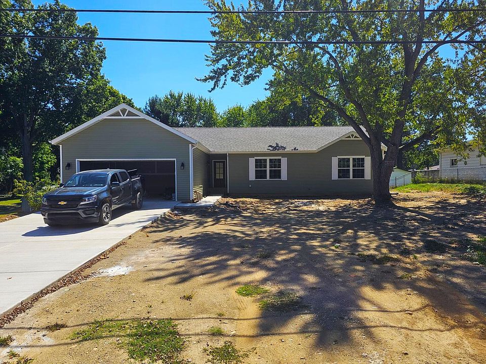 1st image of 4790 Woodside Dr