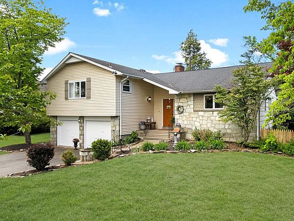2nd image of 1011 Mount Pleasant Way