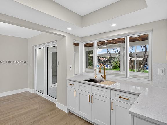 4th image of 5711 NW 48th Ter
