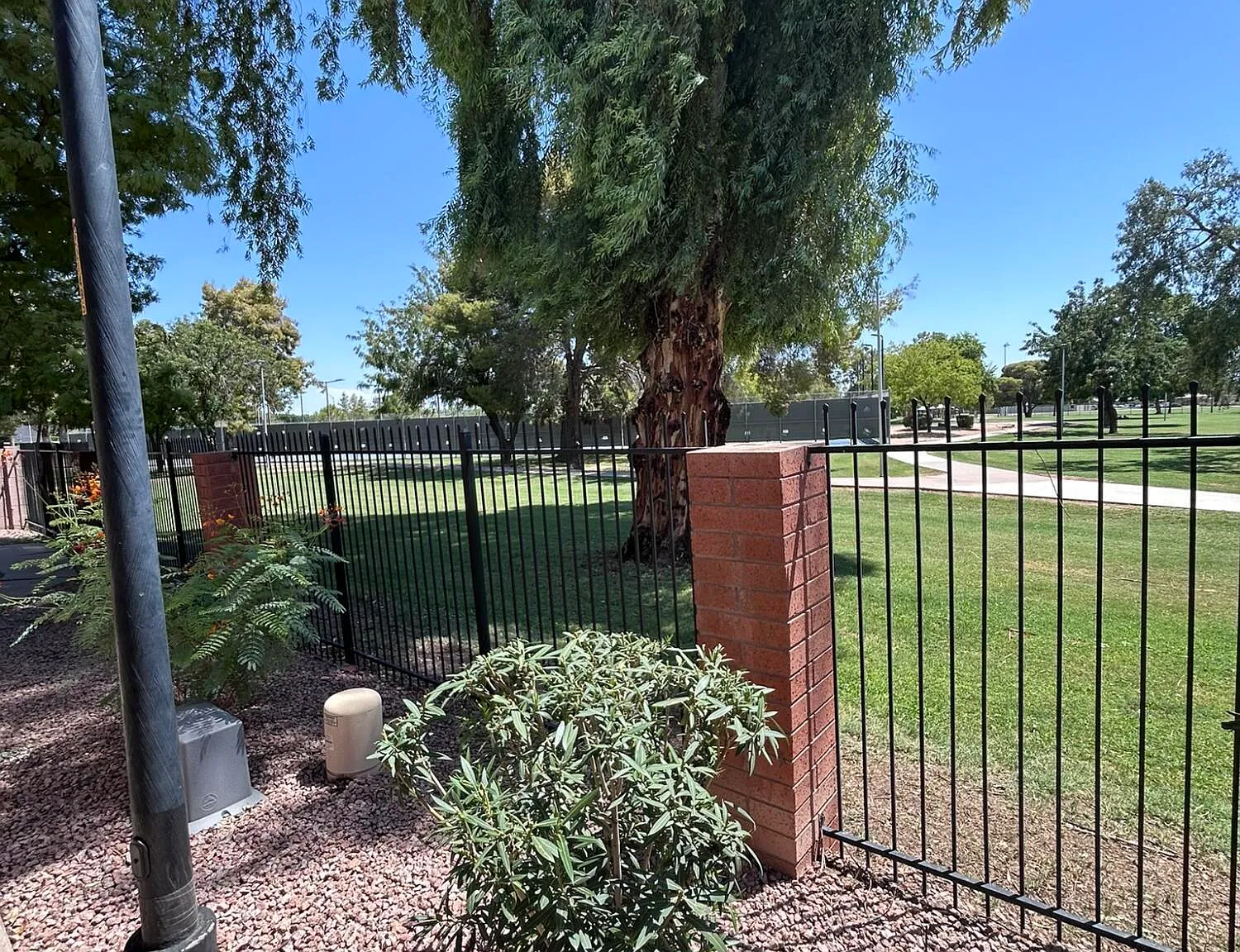 2 bed, 2.5 bath, 1118 sqft, $1,500 — Photo 3