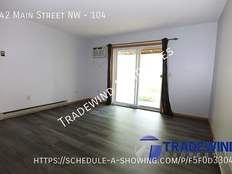942 Main St NW #104 — Photo 6