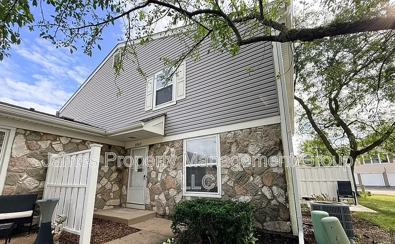 1062 Hampton Hbr #9302