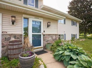 2886 Stony Ridge Cir, Verona, WI 53593