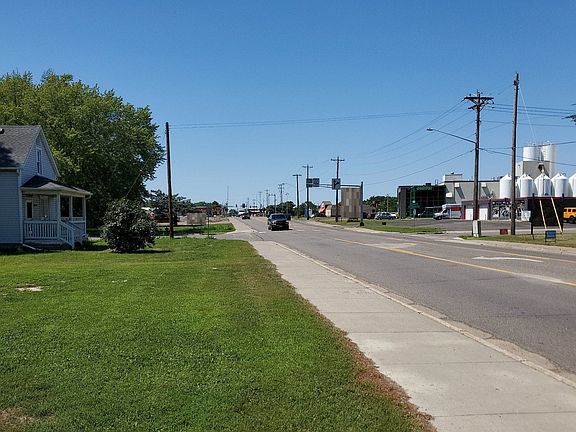 5th image of 527 1st Ave E