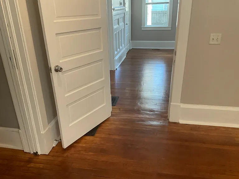 905 E Henry St #A — Photo 11