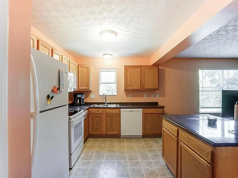 3758 Dunlane Ct — Photo 9
