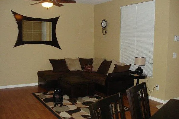 3 bed, 2.5 bath, 1400 sqft, $1,950 — Photo 2