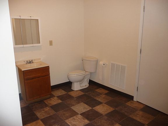 3rd image of 2821 Brooks Ave