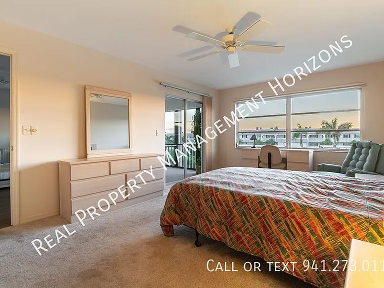 4813 Independence Dr — Photo 10