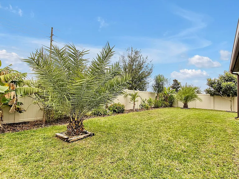 5611 Barletta Dr — Photo 40