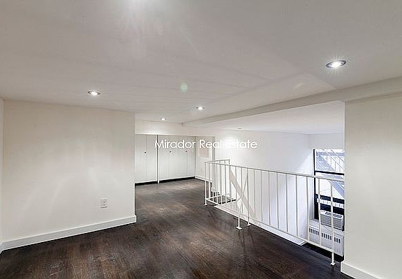 5th image of 27 W 16th St APT Lj