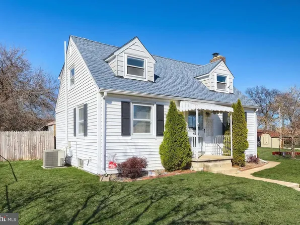 120 Charles Ave, Hanover, PA 17331