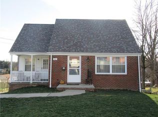141 Manchester Dr, Irwin, PA